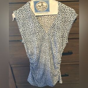 Vince Camuto side rouched blouse / top